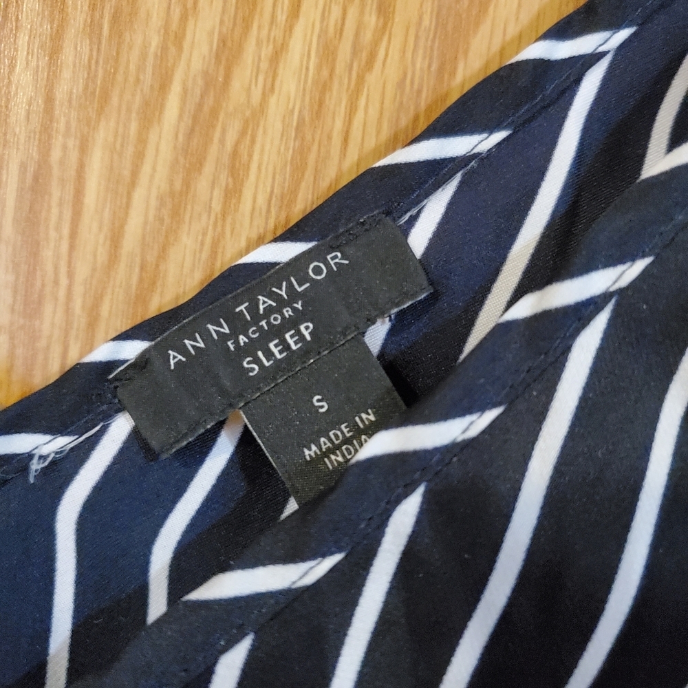 Ann Taylor sleepwear set - Picture 5 of 11